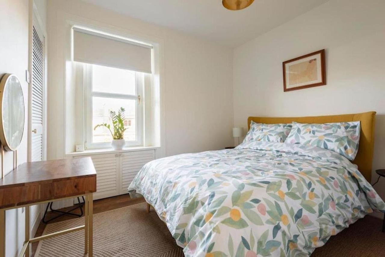 Arbroath Luxury Apartment In Mcm Style Buitenkant foto